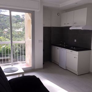 Location appartement 1 pièce, 19.30m², Nîmes - Photo 2