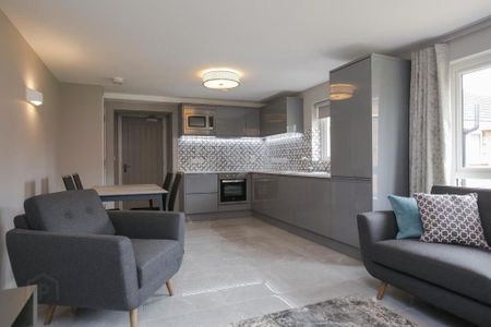 Apt 5, 8 Summerhill Avenue, Belfast, BT5 7HD - Photo 2