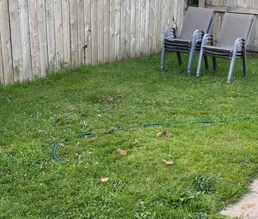 Charming 2BR Home in Westbrook! - Photo 4