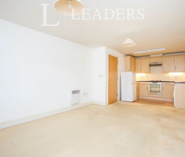 1 bedroom apartment to rent Woking Town centre - Photo 1