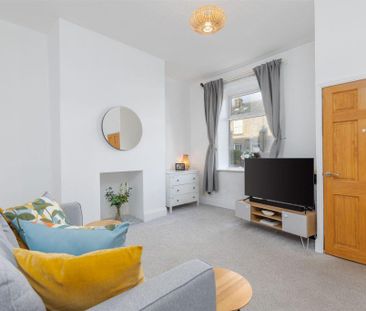 2 bedroom terraced house to rent - Photo 4