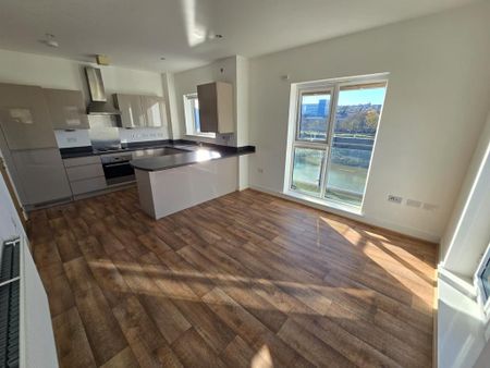 2 bedroom flat to rent - Photo 5