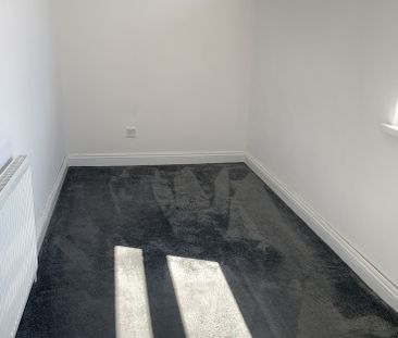 £1,350 PCM, Spacious Four Bedroom House with Enclosed Rear Garden i... - Photo 4