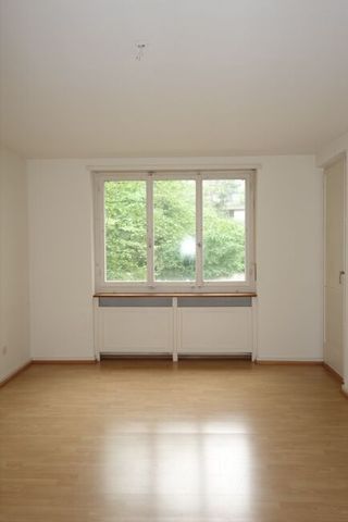 Charming apartment in the heart of Basel - Photo 2