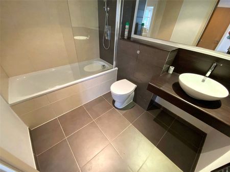 Cypress Place, Green Quarter, Manchester City Centre, Manchester, M4 4EF - Photo 5