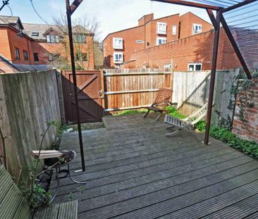 3 bedroom terraced house to rent - Photo 3
