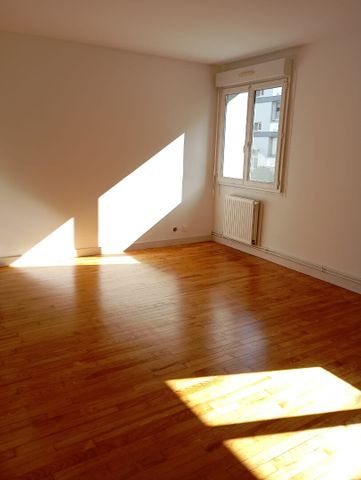 Location Appartement 3 pièces 63m² - Photo 2