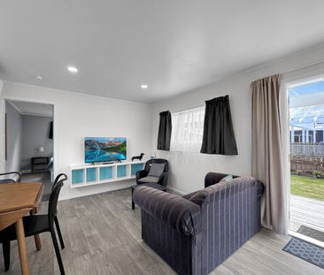 Welcome home to 43A Tauhinu Road. - Photo 1