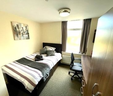Room in a Shared Flat, Bridge Road, B8 - Photo 3