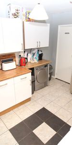 Room For Rent Queen Street, Pontypridd - Photo 3