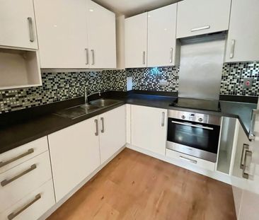 1 bedroom Flat To Let - Photo 5