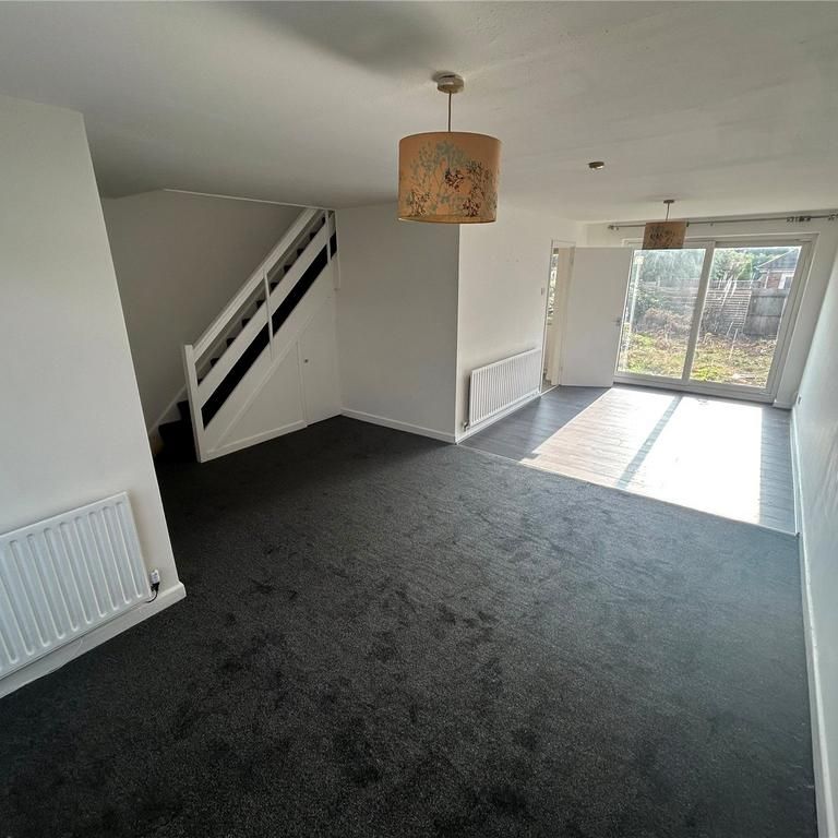 3 bedroom semi-detached house to rent - Photo 1