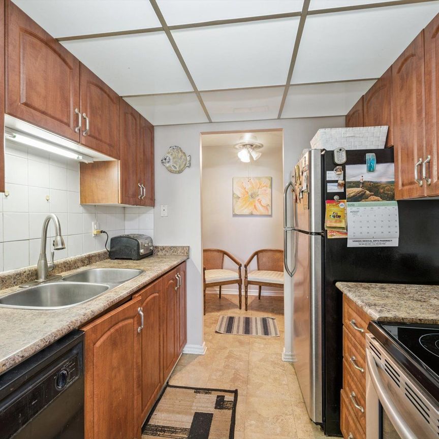 For Lease - 4 Lisa Street Unit# 707, Brampton, Ontario - Photo 1