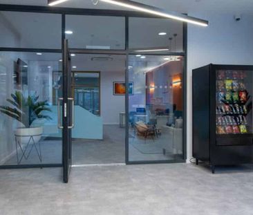 Silver En Suite (Lower Floors) - Photo 2