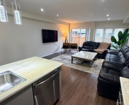 For Lease - 485 Queen Mary Drive, Brampton, Ontario - Photo 4