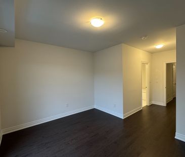 For Lease - 383 Inspire Boulevard, Brampton, Ontario - Photo 6