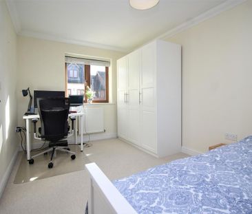 4 bedroom detached house to rent - Photo 3