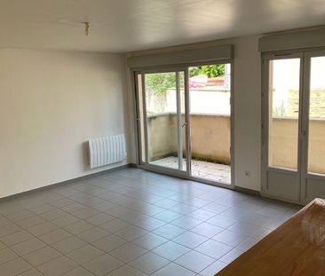 LOCATION T2 - MILLERY, - Photo 2