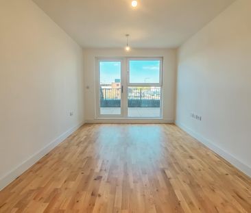 Boston House, Park Place, Stevenage - Photo 2