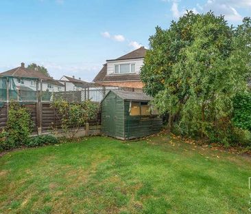 Rydes Hill Road, Guildford, GU2 - Photo 3