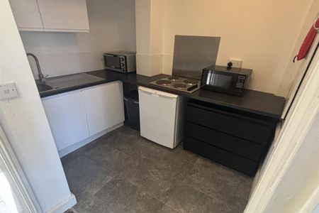 Studio to rent - Photo 4