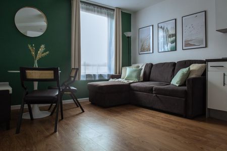 2 Bed Flat, Basilica, LS1 - Photo 3