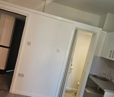 Room in a Shared House, Maldon Road, W3 - Photo 6