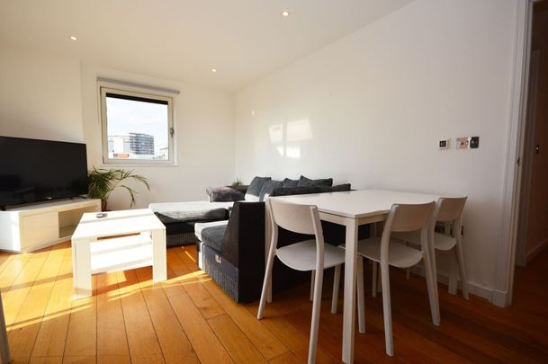 2 Bed Flat, Westgate Apartments, E16 - Photo 1