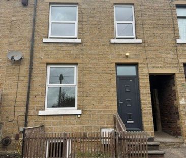 2 bed Terraced - To Let - Photo 3