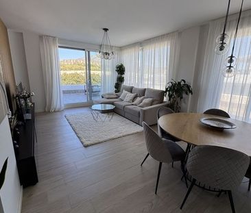 3 room luxury penthouse for rent in Marbella, Andalusia - Photo 2