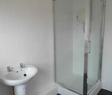 Bedsit, Dewsbury Road, LS11 - Photo 3