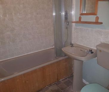 Larch Close, London, N11 - Photo 3