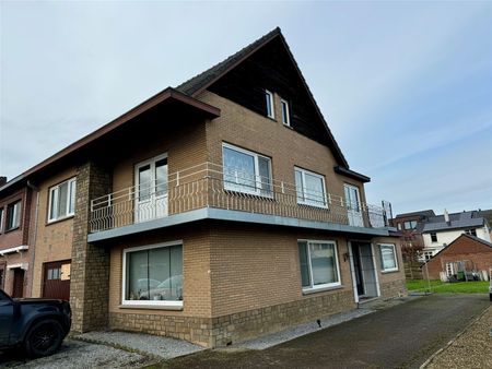 -1-slaapkamer appartement met groot terras nabij het centrum van Maaseik. - Foto 3