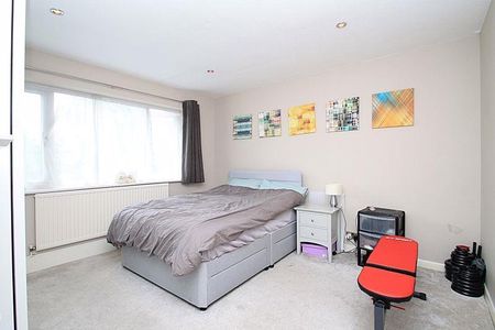 2 bedroom maisonette to rent - Photo 5