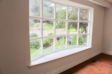 For Lease - 8 Doverwood Court Unit# First Floor, Toronto, Ontario - Photo 2