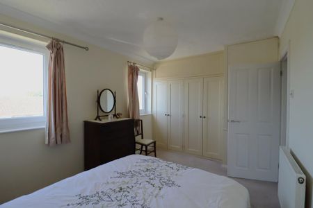 3 bedroom semi-detached house to rent - Photo 3