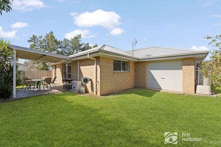 3 BEDROOM 2 BATHROOM FULLY FURNISHED HOME - Photo 4