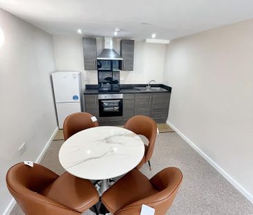 2 bedroom apartment to rent - Photo 2