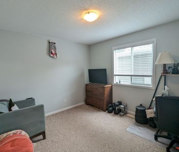 For Lease - 544 Freeman Crescent, Kingston, Ontario - Photo 5