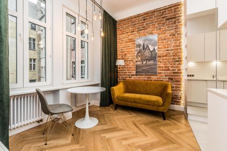 Przyjemne, ciche dwa pokoje w ścisłym centrum - Zdjęcie 3