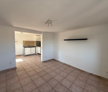 Location Appartement 2 pièces 36m² HYERES 83400 - Photo 1