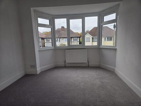 3 bedroom semi-detached house to rent - Photo 5