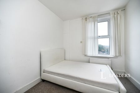 3 bedroom house to rent Ladysmith Road, Brighton, East Sussex, BN2 - Photo 5