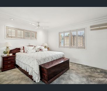 TIMELESS ELEGANCE - Photo 4