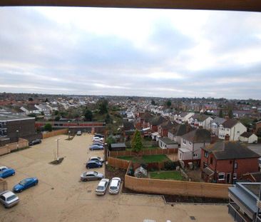 2 bedroom apartment to rent - Photo 6