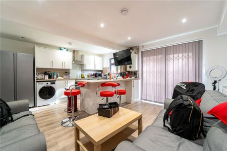 4 bedroom house to rent - Photo 2