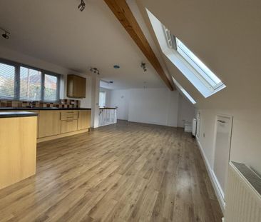 3 bedroom detached house to rent - Photo 5