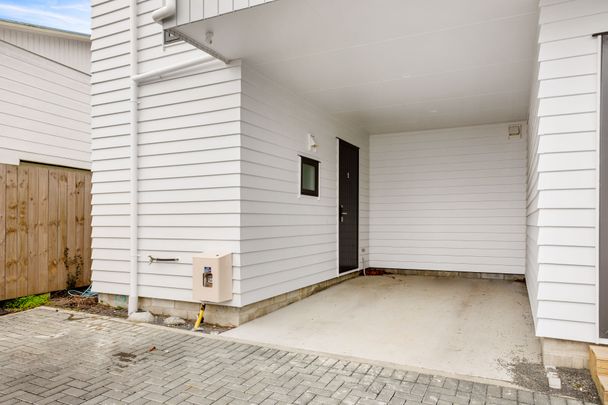 Beautiful 3 Bedroom New Lynn Home - Photo 1