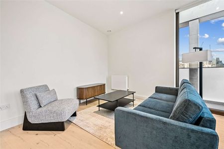 A spacious two bed apartment located in the heart of Waterloo. - Photo 3