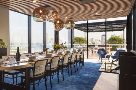 Stunning Unfurnished 2-Bedroom Apartment with Breathtaking City Views - Photo 5